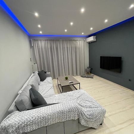 Luxury 3 bedroom apartment in Kiato center Buitenkant foto