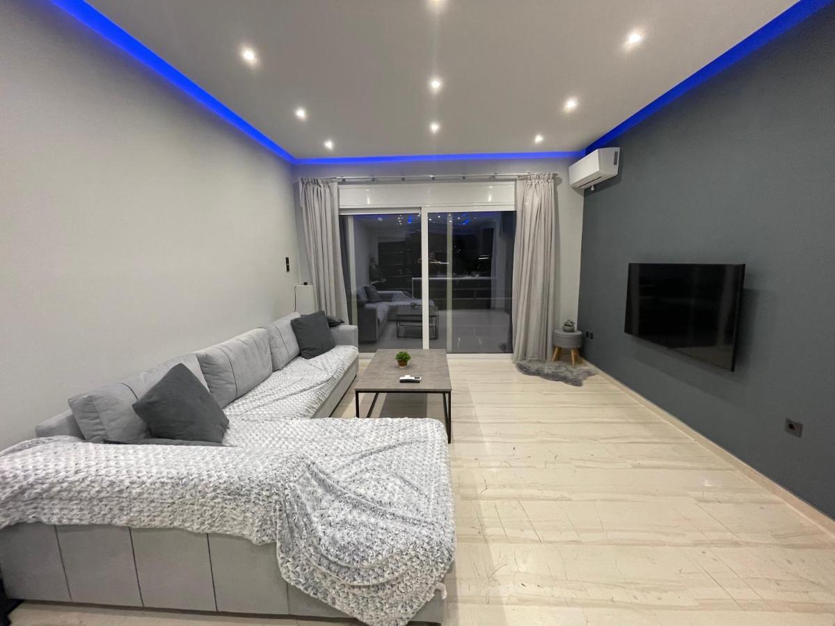 Luxury 3 bedroom apartment in Kiato center Buitenkant foto